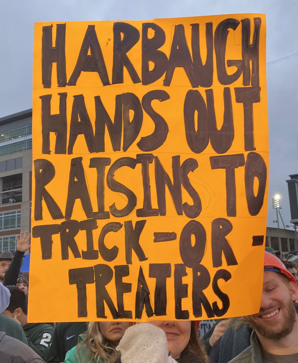CollegeGameDay's tweet photo. That should be illegal https://t.co/mwhj2Aldai