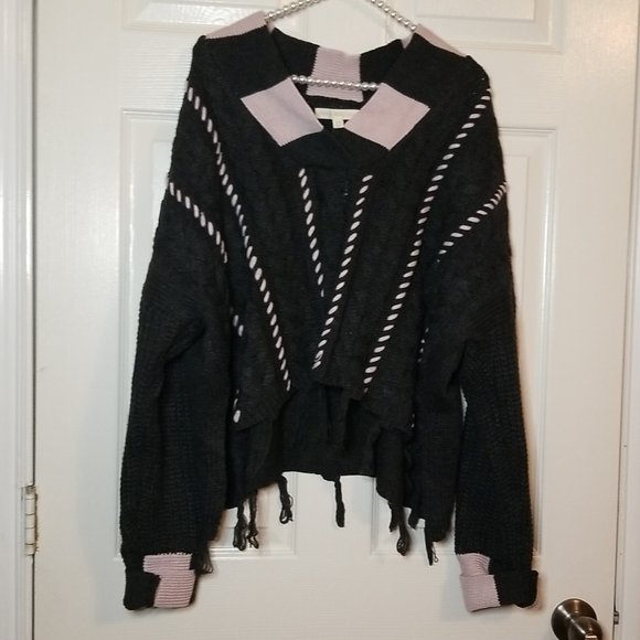 te_andra's tweet image. So good I had to share! Check out all the items I'm loving on @Poshmarkapp #poshmark #fashion #style #shopmycloset #rainrose #hm #hotdelicious: posh.mk/9PWENsCfMkb