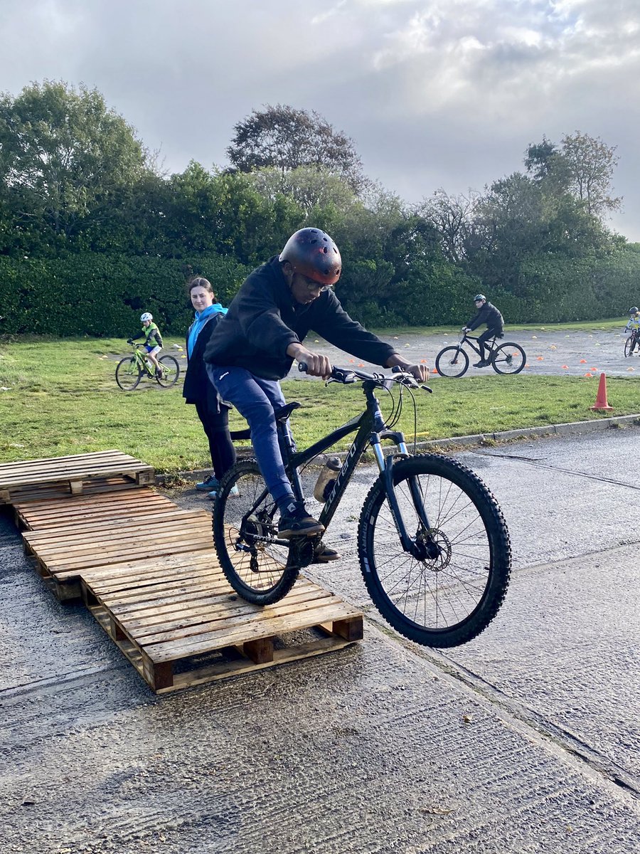 Sutton Cycling Club tweet media