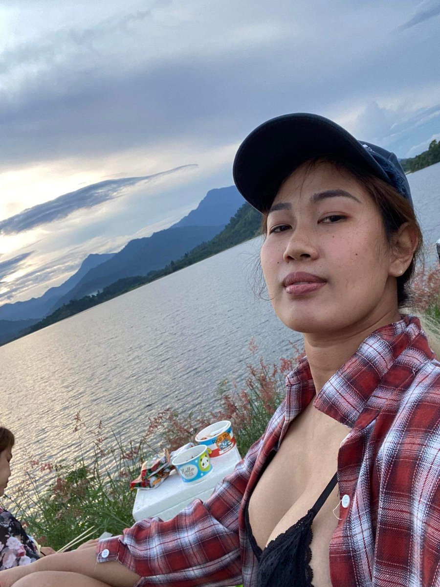 Aew72230847's tweet photo. ไม่น่ารักเหมื��นใคร​ แต่กีใหญ่อลังการแน่นอน😂😂🤣🤣
#อิ๋วเอง​ #แม่ค้าคนโสด​ #โสด​
#จันทบุรี https://t.co/SQxwype6Kn