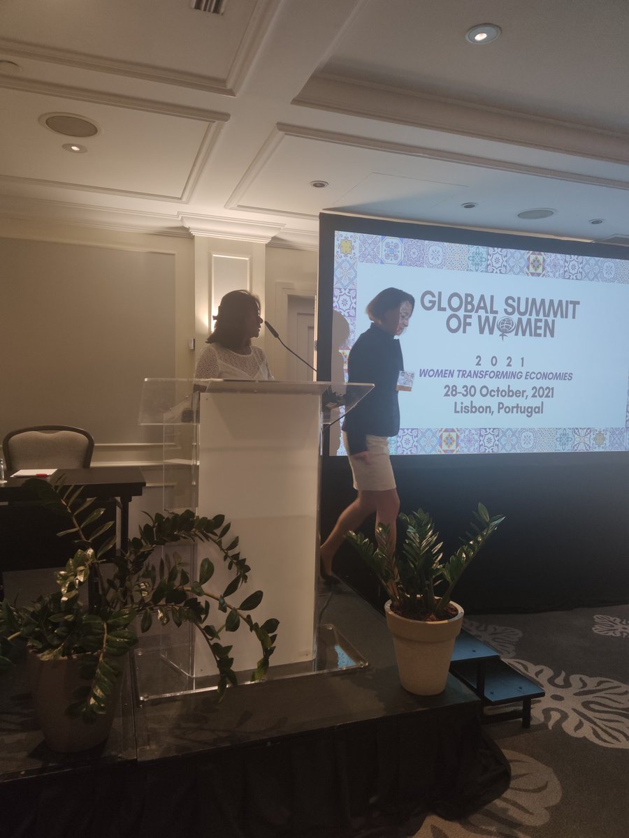 _HeHop's tweet photo. Final preparations before the launch of the round table in #GSW21 with @SandyBeky #MagdaCocco and #MadalenaTome as speakers
 ... ⏳#countdown #women https://t.co/ij3zVsWrt9