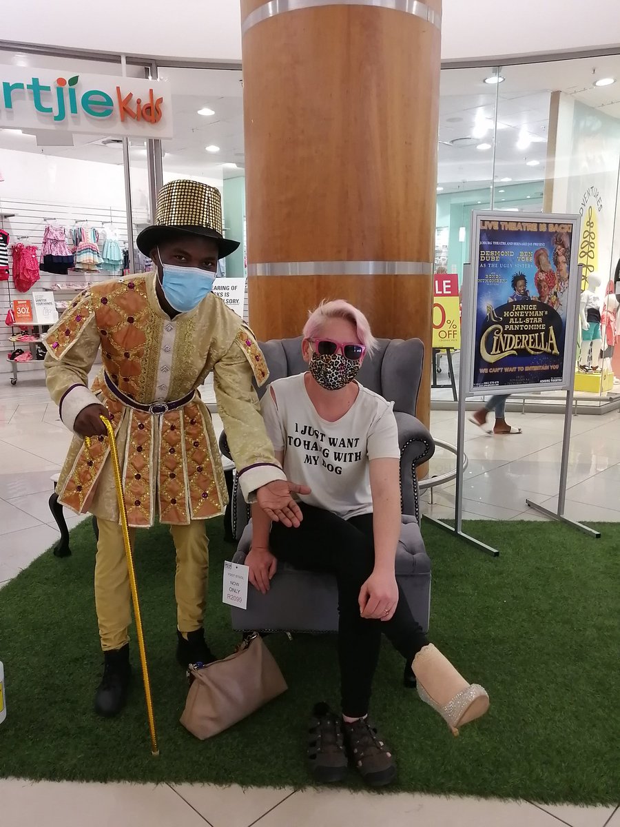 joburgtheatre's tweet photo. None of the ladies could fit their foot inside the slipper and so the Prince moved on
#CinderelaSA #PantoSA https://t.co/gSUFvuKXa7