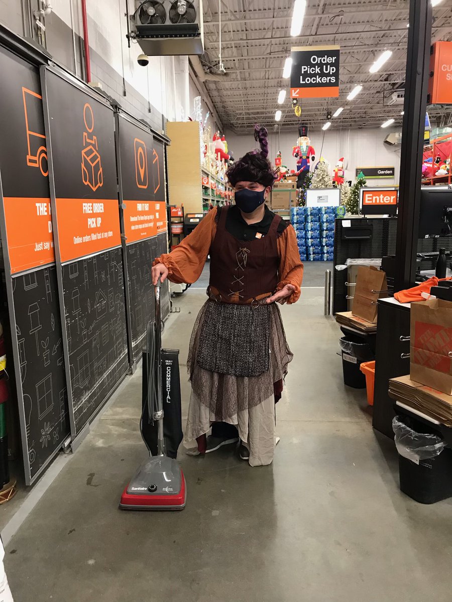 craftgirl0818's tweet photo. Rocking day one of two for Halloween weekend at store 2682.  @Dustin_Kruckas @HomeAuburn @ChristinaMazz4 @ChelseaMenard2 @berryzen @AbdullahJallad3 https://t.co/WYc9vZxHWA
