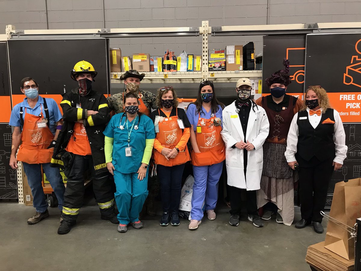 craftgirl0818's tweet photo. Rocking day one of two for Halloween weekend at store 2682.  @Dustin_Kruckas @HomeAuburn @ChristinaMazz4 @ChelseaMenard2 @berryzen @AbdullahJallad3 https://t.co/WYc9vZxHWA