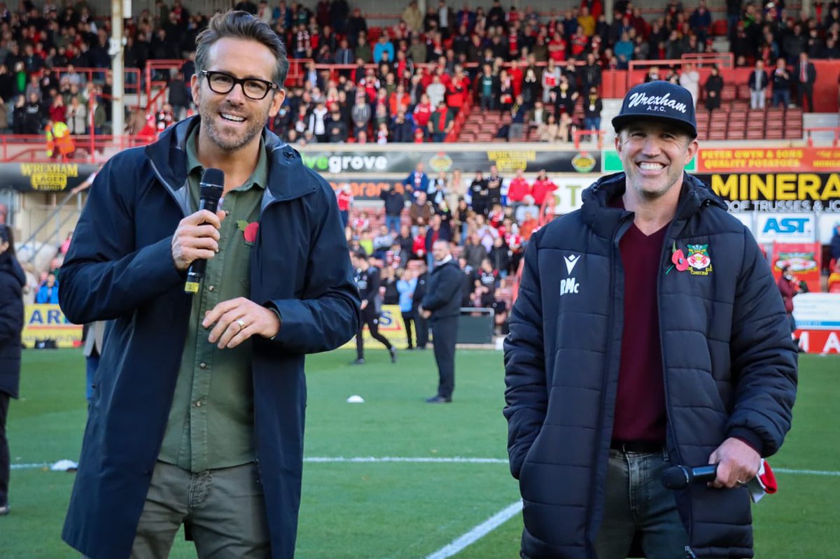 Wrexham_AFC's tweet photo. Just wow. Wow.

@VancityReynolds @RMcElhenney 

🔴⚪️ #WxmAFC https://t.co/Hx2wpZZshD
