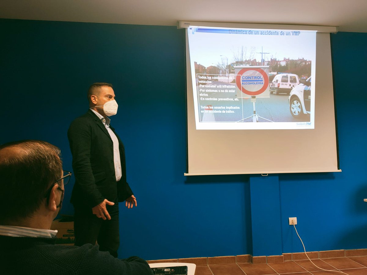 🚘<a href="/FundacionCNAE/">Fundación Confederación Nacional de Autoescuelas</a> ha colaborado en la jornada sobre #EducaciónVial del <a href="/aytobenavente/">Ayto Benavente</a> 👇

👨‍🦽Conducción y discapacidad.

🛴Vehículos de Movilidad Personal (VMP). 

⚠️Educación vial infantil.

🚗Simulador de vuelco de <a href="/InfoCnae/">Confederación Nacional de Autoescuelas</a> 

👏¡Gracias a todos por asistir!