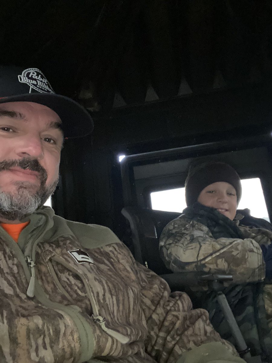 billyfieldsiii's tweet image. Opening day for the kiddo