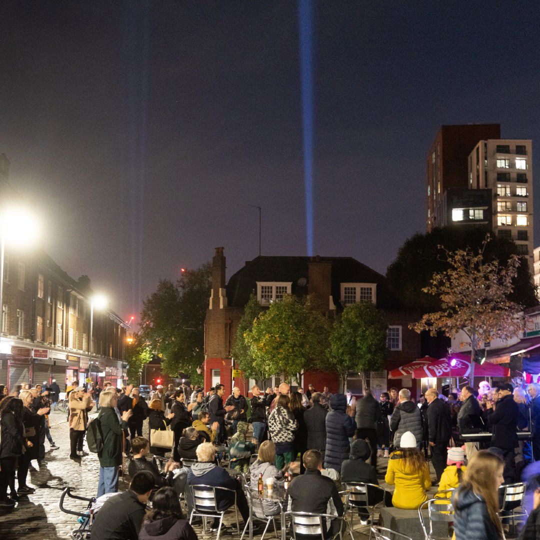 NineElmsTeam's tweet photo. TONIGHT! #LineOfLight festival continues from 6.30-10pm.
Walk the #LineOfLight route, listen to the soundscapes and visit our 2 festival hubs! https://t.co/5JUhcUjjMh https://t.co/BROQXJN0Qx
