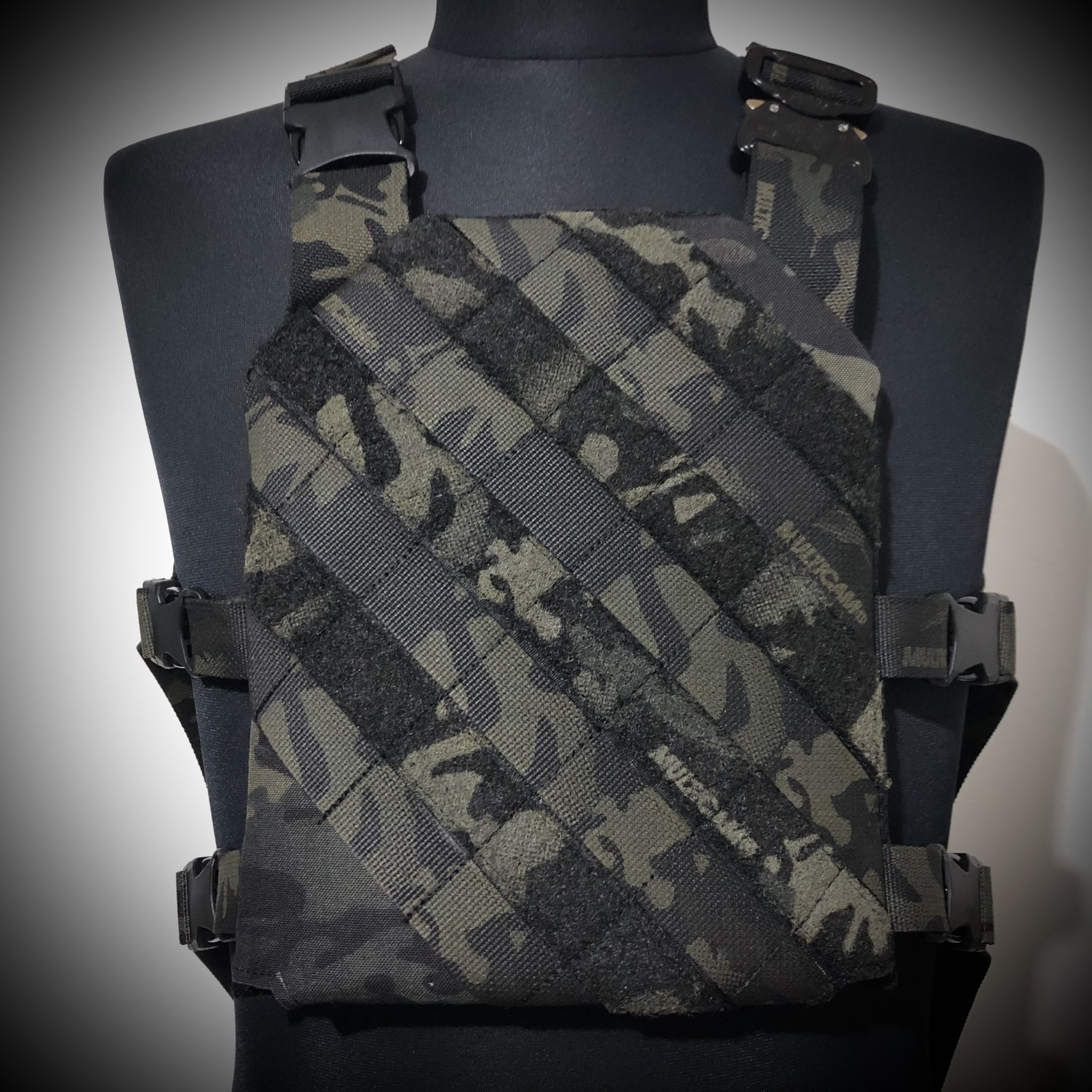 cloud9 スラッシュリグ マルチカムブラック 左用