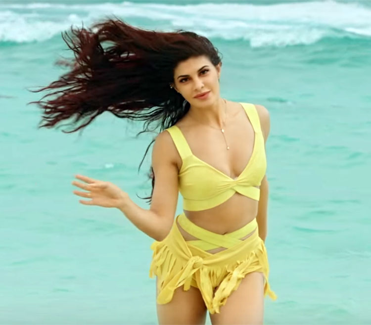 Jfbharti's tweet photo. Aa to sahi!
12YRS OF JACQUELINE https://t.co/6SJkvh8o29