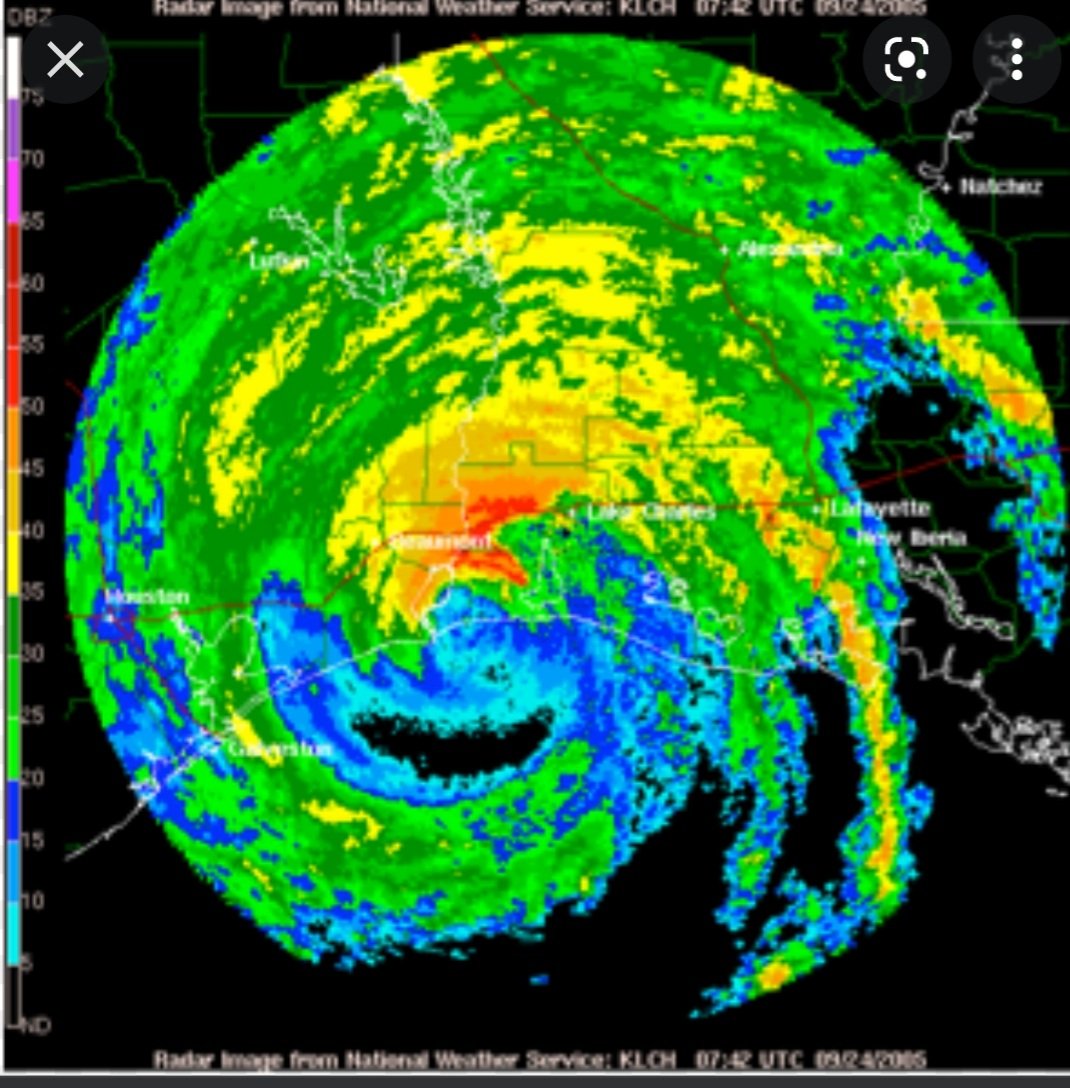 PopeCulinary's tweet image. I'm not a weather person, but i do believe that a houndnado is about to hit Columbus.  Please take cover!!! @PopeFastpitch @PopeAthletics