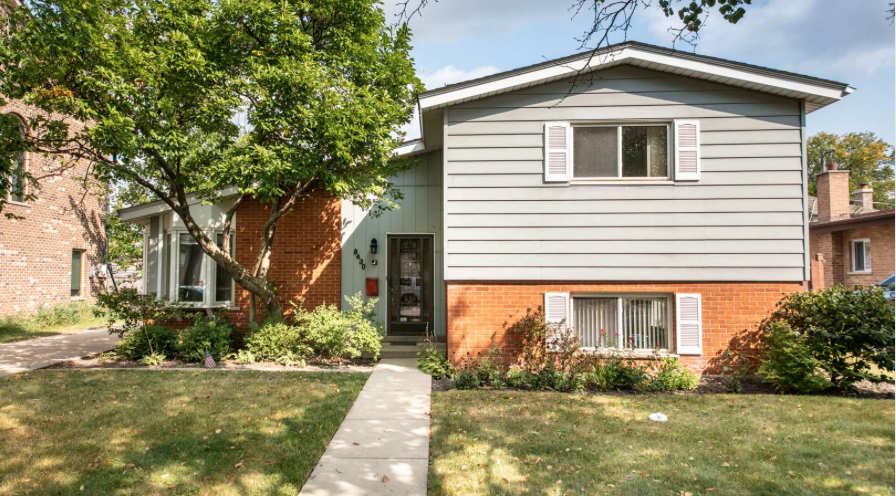 Century21ELM's tweet photo. 8430 W Normal Ave,  Niles
OPEN HOUSE
Sun Oct 31, 1 - 3pm
Cozy 3BR, 2 BAsplit level home located on quiet street. Low Niles taxes w/ Park Ridge "Award Winning" schools. This much sought after neighborhood in Niles is just a few short blocks to Emerson MS https://t.co/VM3PqkhJCV https://t.co/0v4nXCDskT