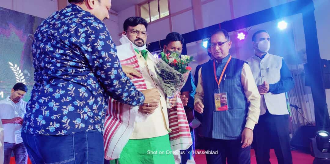 hafizulhasan001's tweet photo. 4th झारखंड इंटरनेशनल फिल्म फेस्टिवल अवार्ड का आयोजन आड्रे हाउस रांची में आयोजित कार्यक्रम का दीप प्रज्ज्वलित कर शुभारंभ किया।@HemantSorenJMM https://t.co/vcpzJSyHgY