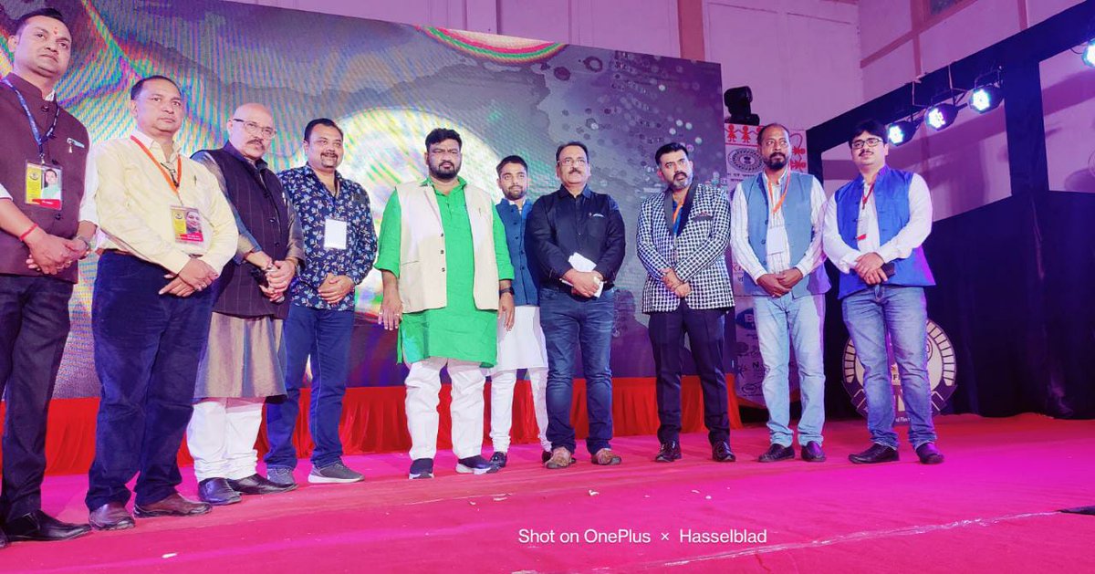 hafizulhasan001's tweet photo. 4th झारखंड इंटरनेशनल फिल्म फेस्टिवल अवार्ड का आयोजन आड्रे हाउस रांची में आयोजित कार्यक्रम का दीप प्रज्ज्वलित कर शुभारंभ किया।@HemantSorenJMM https://t.co/vcpzJSyHgY
