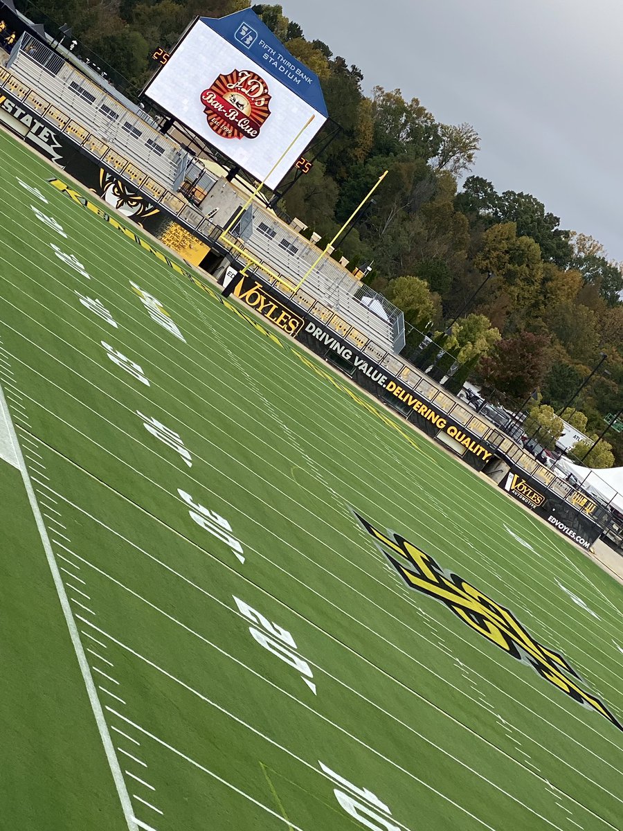 GAME DAY BABY !! 🦉💛🖤