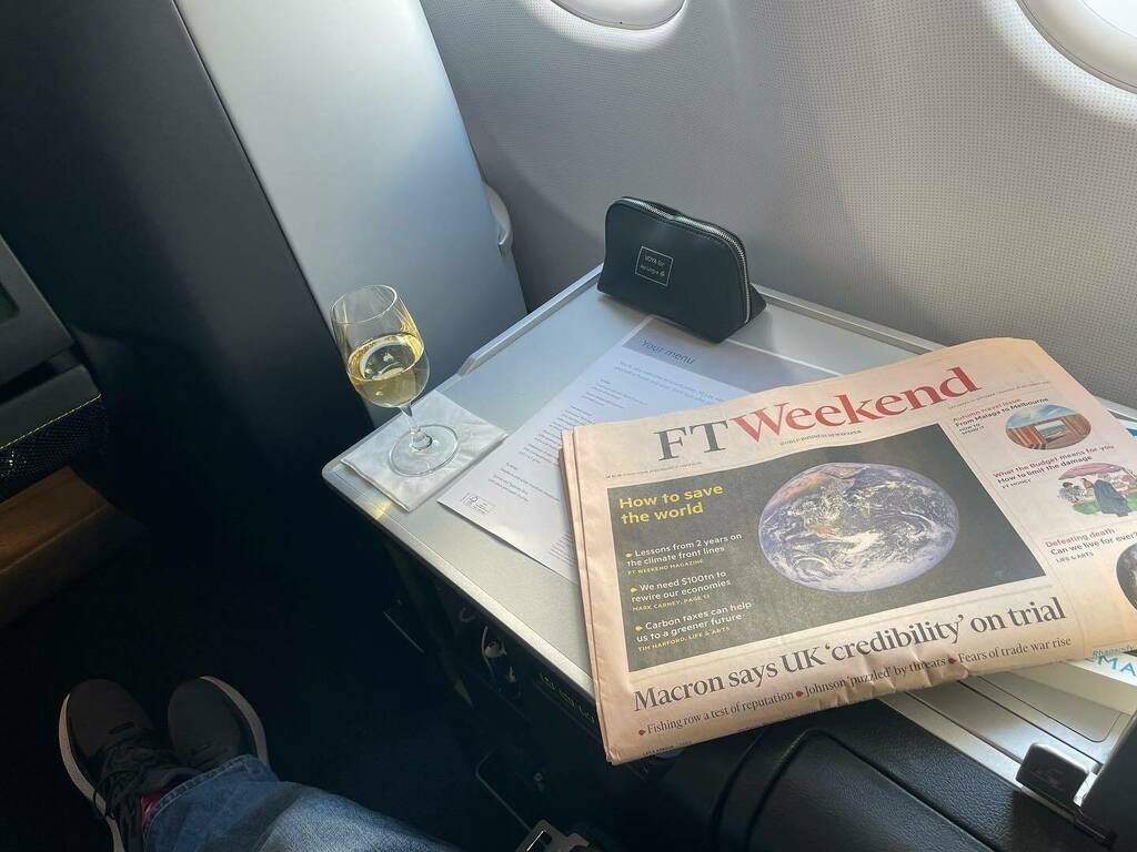 johnpeavoy's tweet photo. On a travel day with @aerlingus and @financialtimes @ft_weekend travel edition! #meta 😊 #notfacebook #travel #transatlantic #airplane #usa #airplanenerd #seeyalater https://t.co/3ZaMxneedd https://t.co/oQROmDFHHj
