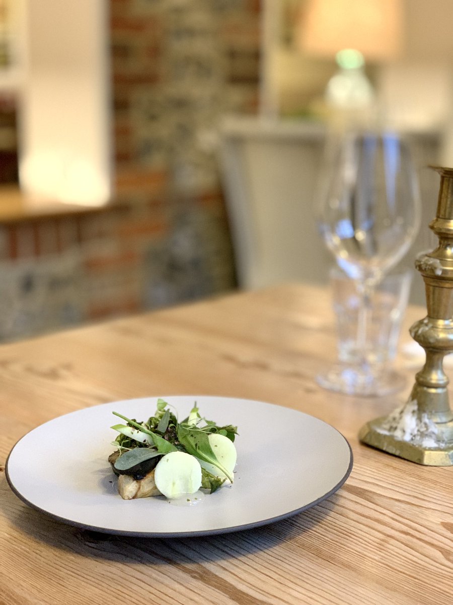 HorseandGroom3's tweet photo. @wellocks our new autumn veggie starter - salt baked celeriac, pickled walnuts, sea vegetables stunning Granny Smith apples #wellockswin https://t.co/uysYa0SH6N