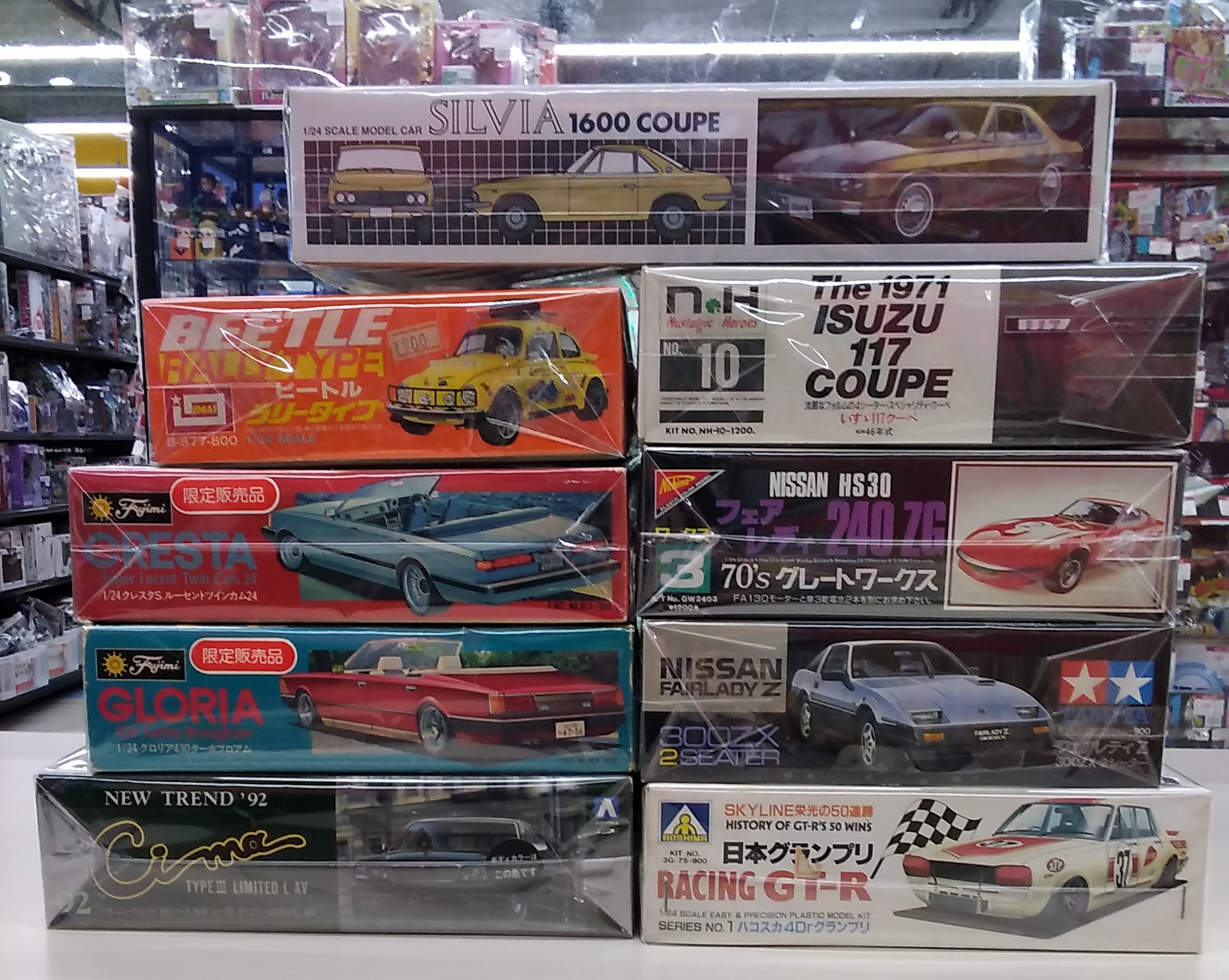 ホビーオフパワーセンター松阪店 公式 本日はたくさんレトロ車のプラモデルが かっこいい オンラインショップのオフモールには 他にもたくさん掲載中です 松阪遠くて行けない という方も 地元だよ という方も ぜひ覗いてみて