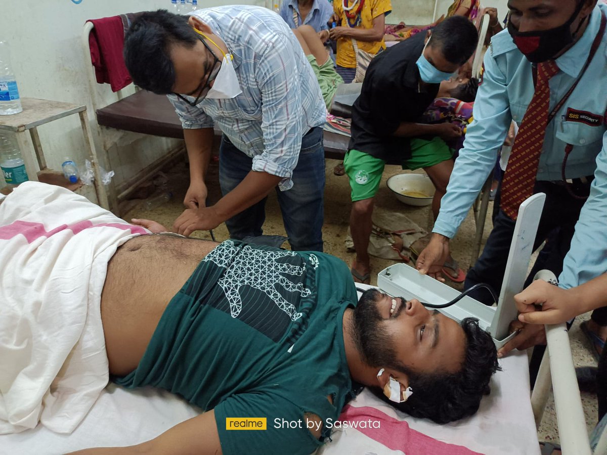niravkghelani's tweet photo. During membership drive in R.K.I. School Kailashar, Tripura, our karyakarta Sibaji Sengupta is attacked by Jihadis by stabbing a knife in the stomach. He's in critical condition. ABVP strongly condemn this jihadi act and demands immediate action against the culprits. https://t.co/OpjEpgmzQP