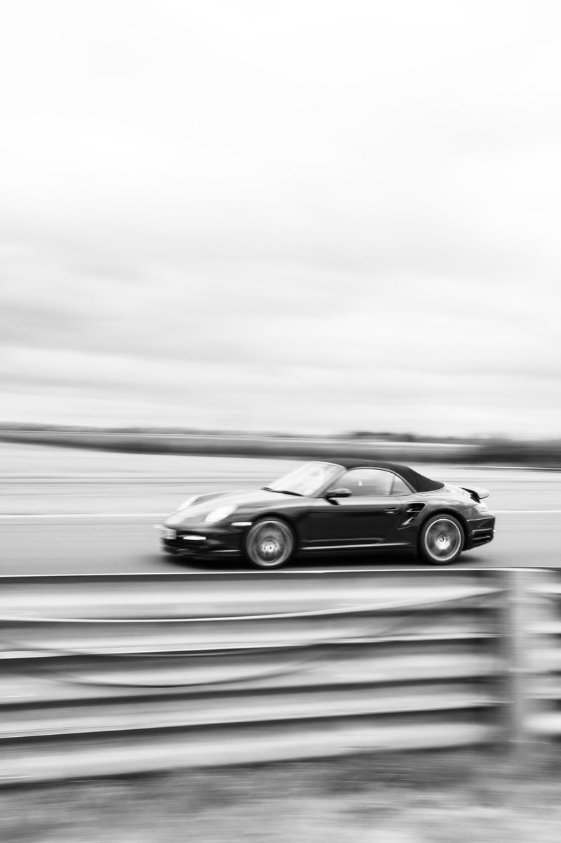 SCSPORSCHE's tweet photo. Our track day @CastleCombeUK #scsporsche#castlecombeuk https://t.co/DT98cNEokJ