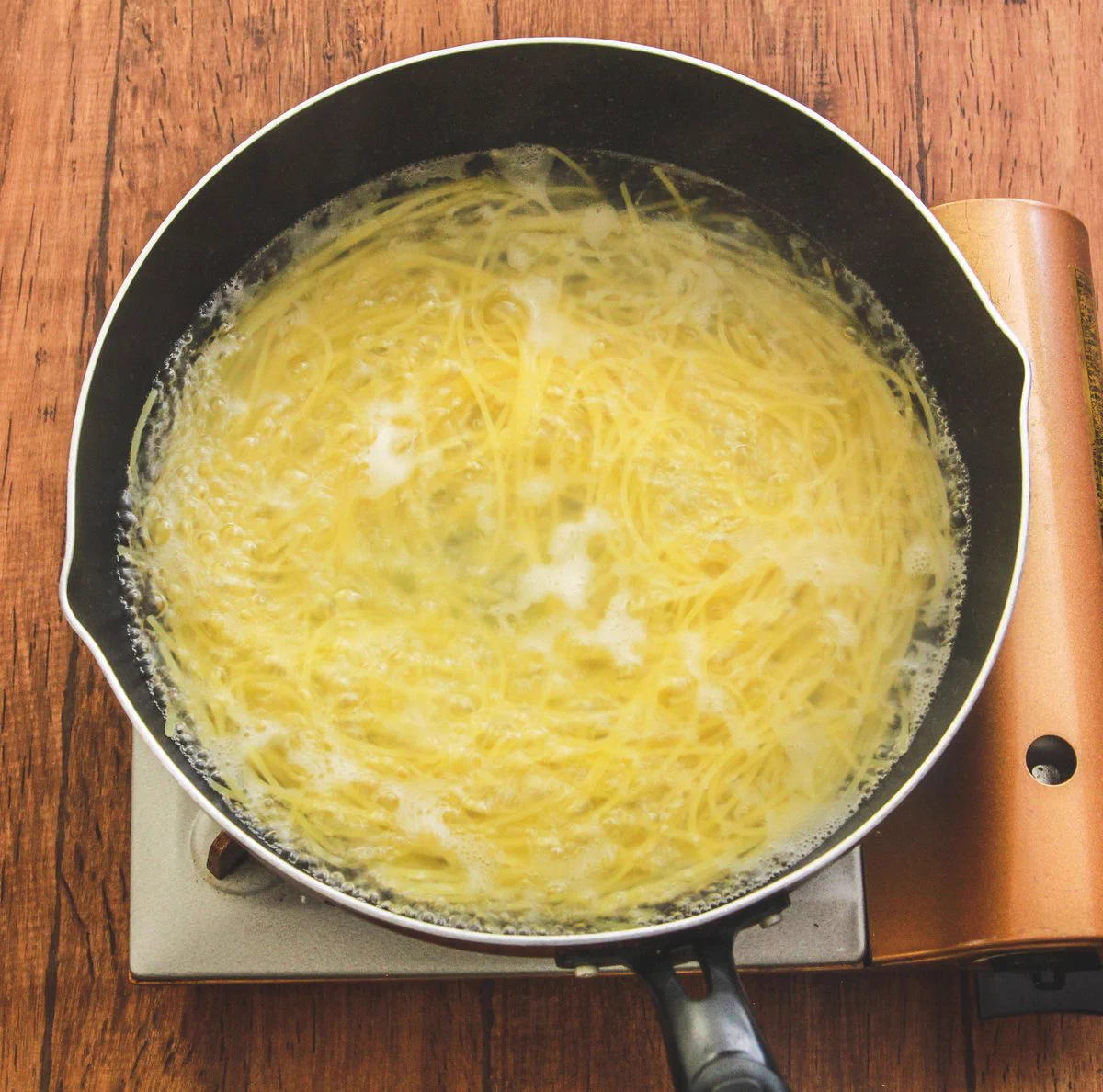 これは試してみたい！パスタは茹でるとき、ある物を加えると小麦の風味が引き立つ？！
