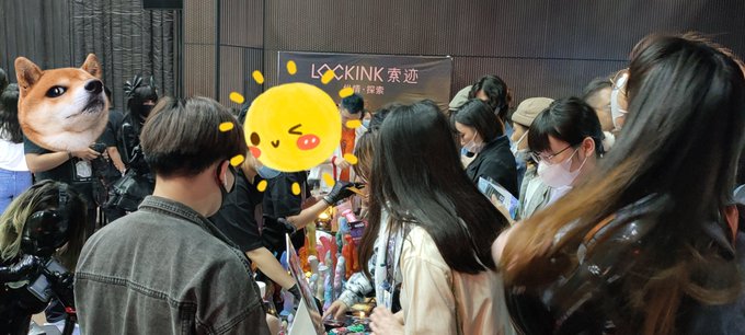 Watch NOTHOSAUR Aliexpress Official Store's leaked NSFW photo on TwXstars