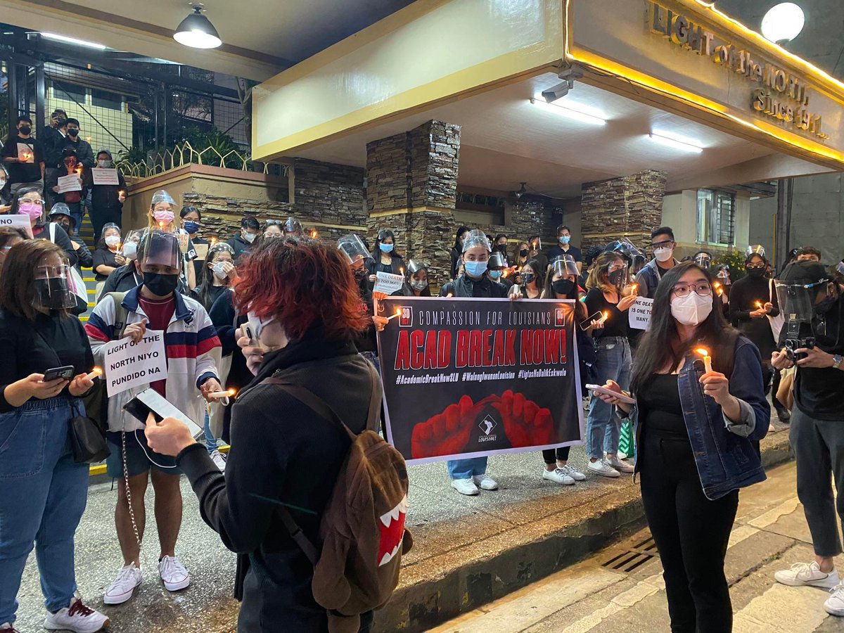 dasig_slu's tweet photo. NOW HAPPENING | Nagtipon-tipon ang mga Luwisyano sa harap ng SLU Main Campus para sa patuloy na pagtambol sa administrasyon upang pakinggan ang higit na kailangang Academic Break sa buong pamantasan. Ang sigaw ng mga Luwisyano, "Compassion for Louisians!" https://t.co/LCzu1Nccql