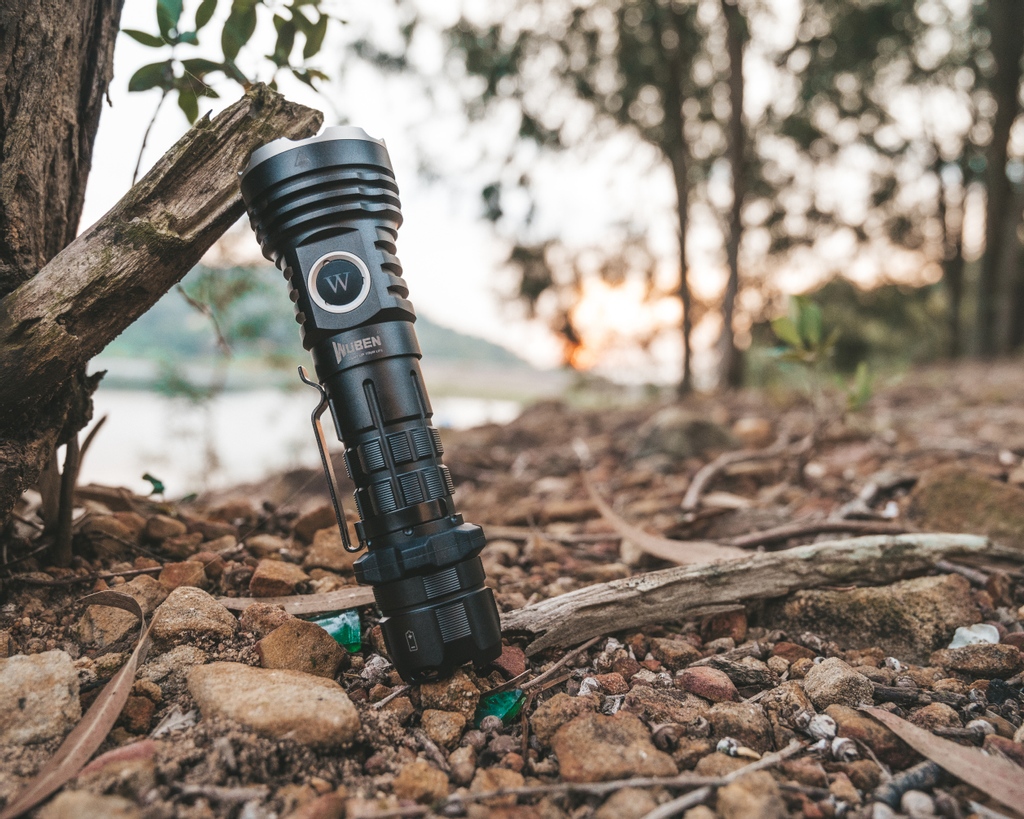 wubenlight's tweet photo. With a maximum throw of 820 meters and the highest brightness of 1400LM, T3 is perfect for hunting and tactical uses.
#wuben #wubent3
#pocketdump #everydaycarry #knifecommunity #knives #knife #waterproof #flashlight #caseshop #bestcase #waterproofcase #usnstagram #phonecases https://t.co/D5m0KZ6RkX