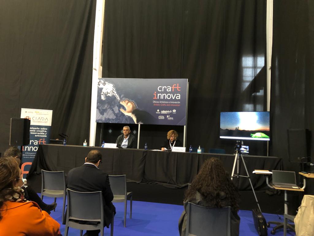 Hoy estamos en Valladolid para el CraftInnova, III Encuentro Internacional para creadores de Oficios Artísticos y Expertos en tecnología que se celebra en el Recinto Ferial gracias a FOACAL y el Ayuntamiento de Valladolid. 

#FOACAL #CEARCAL #StartupVillage #CraftInnova