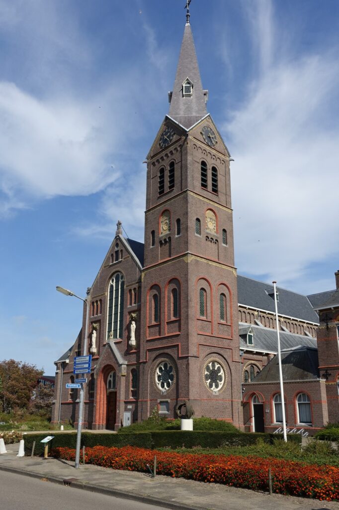 Castricummer's tweet photo. Nieuwe pastor voor Corneliusparochie in Limmen - https://t.co/V6xmMBVQbz https://t.co/gpZoaKtryf