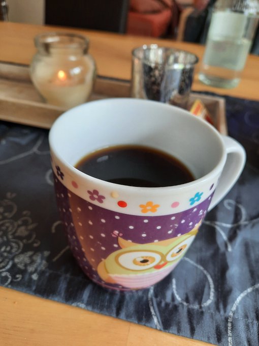 #gutenmorgen ☕  Heute wird ein Clip gedreht und Bilder gemacht 🥰 Aber erstmal gibts Kaffeeeeee https://t<a href="/tag/gutenmorgen"class="tags">#gutenmorgen</a>