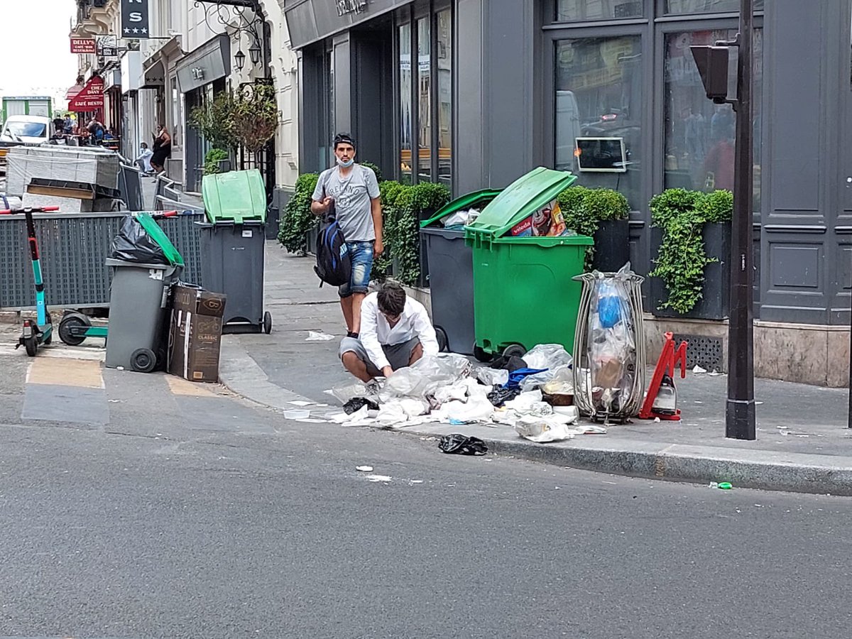 Diapason_10's tweet photo. 🙏 svp, mettez le paquet pour stopper les traffics de cigarettes qui polluent le secteur #FbgStDenis entre #MagentaLafayette - les conséquences sont sans fin: bagarres, occupation de trottoirs, ballet de scooter « rechargeurs », insécurité ⚠️
@nicolas_nordman @ACORDEBARD https://t.co/UAs1PbvEjm