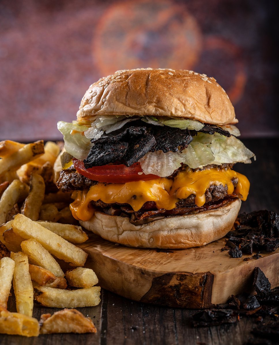 CoppernoseJerky's tweet photo. We're still thinking about this incredible @fiveguysuk burger x Coppenose jerky combo... so much flavour in one bun ๐คค
Dare we say beef overload? Never. ๐
#jerkydoneright #fiveguysuk https://t.co/084W5f1NKy