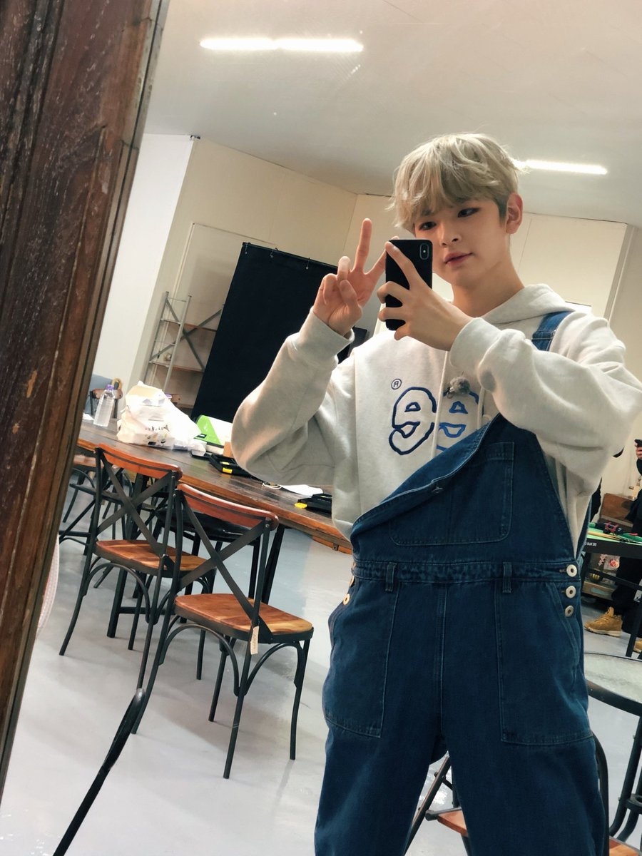 styleofkceleb's tweet photo. 211028 MU EPEX Twitter update
Lee - MULTI COLOR TWITCH LOGO HOODIE OATMEAL
₩79,000
🏷️ https://t.co/al21rtYRcl
#EPEX #이펙스 #MU #뮤
#Styleof_MUEPEX #Styleof_EPEX https://t.co/SM7dMjpTYW
