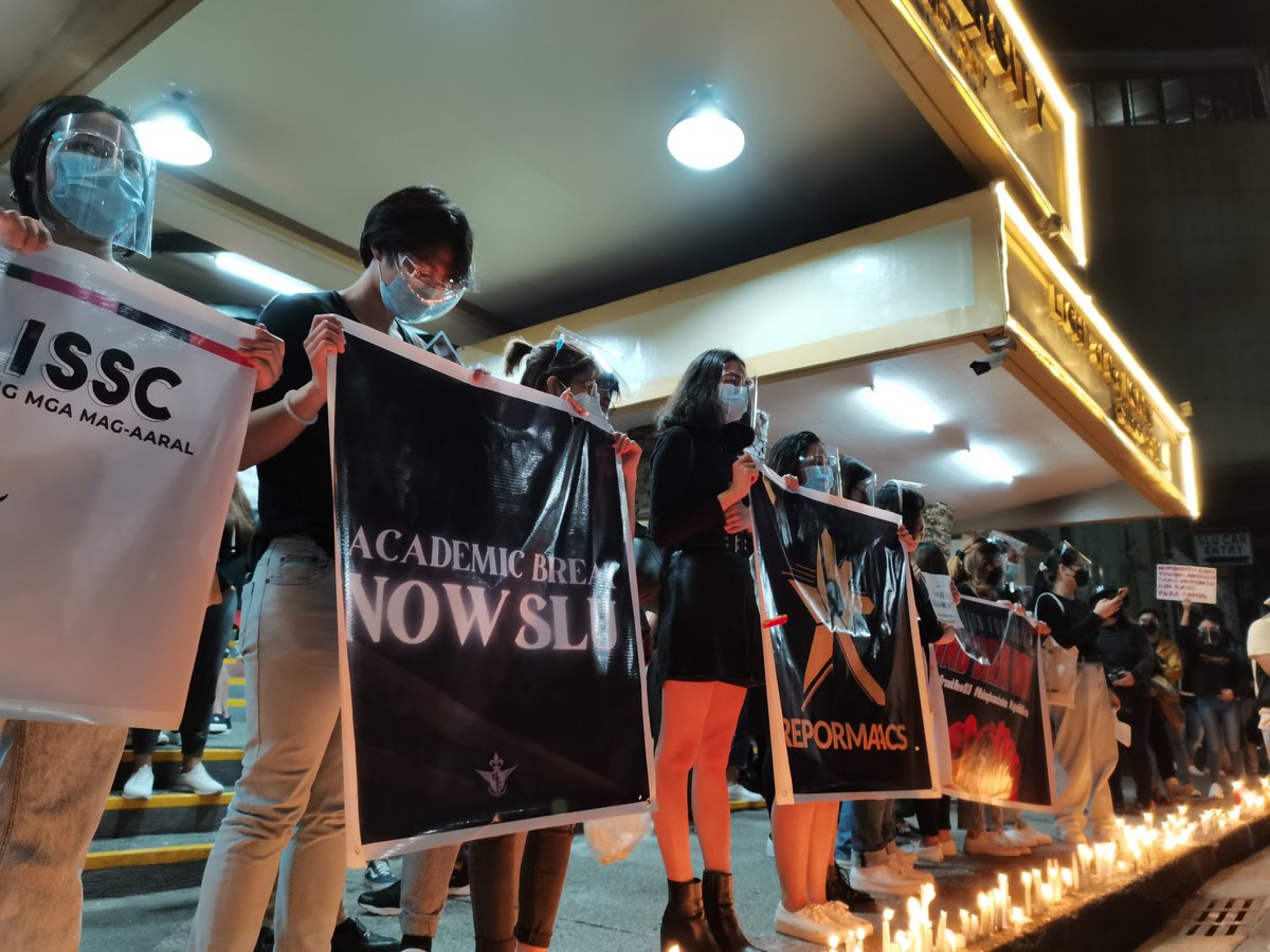 upboutcrop's tweet photo. TW // Suicide

NOW HAPPENING: Students and other organizations of Saint Louis University (SLU) hold a candle lighting protest to seek justice for the death of one student and other unverified cases because of heavy workloads, October 30.

#AcademicBreakNOWSLU https://t.co/84J1ifsHbr