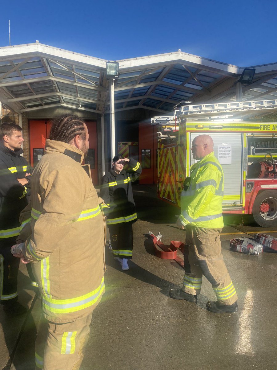 culhane_ellen's tweet photo. Recruitment open day @Redbridge53 @HantsIOW_fire today. #bestjobintheworld #communitydefenders https://t.co/uEkNJtDVaU