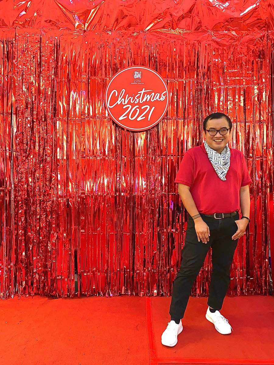 michaelcarbon's tweet photo. Here at the Christmas Carnival 2021 Light Up Ceremony of @SMGeneralSantos 💕🎄🛍 #ChristmaSAYAatSM #OnlyatSM #TogetherAtSM #OnlyAtSM #EverythingsHereAtSM https://t.co/adDN058ASd
