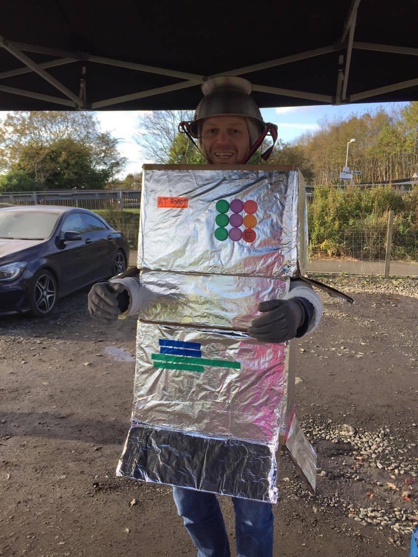 Des_Tinney's tweet photo. Ah memories. Yeah, I know, it looks bought from a shop, but I actually made this robot outfit myself. #samephoto #samecrapline https://t.co/EF3Ls7aO1z