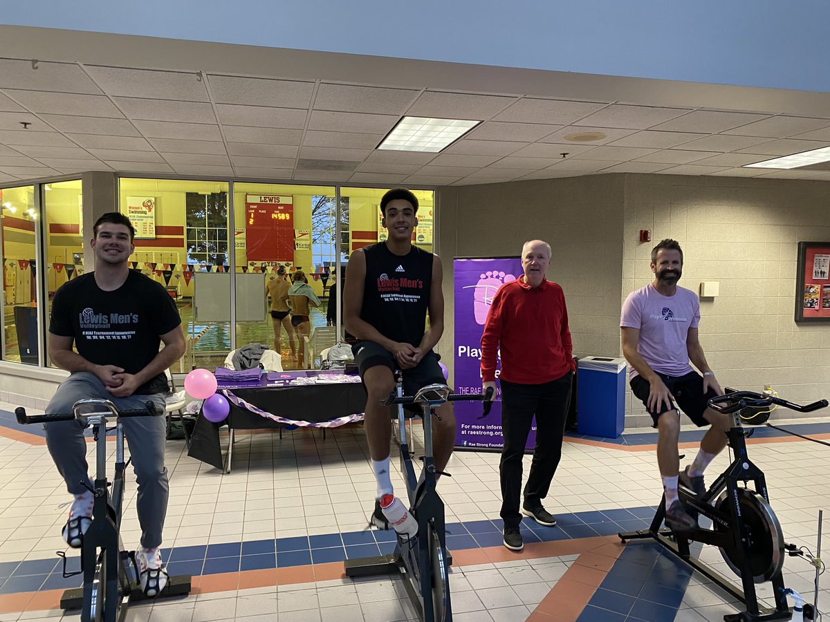 DKLab_LewisU's tweet photo. 16 hours in and 550 miles down!!! Thank you to everyone who has participated so far @LewisFlyers. Don’t forget to donate, all proceeds go to the #RaeStrongFoundation!! #PlayingForPreemies #GetAfterIt https://t.co/tVQBq15DAa
