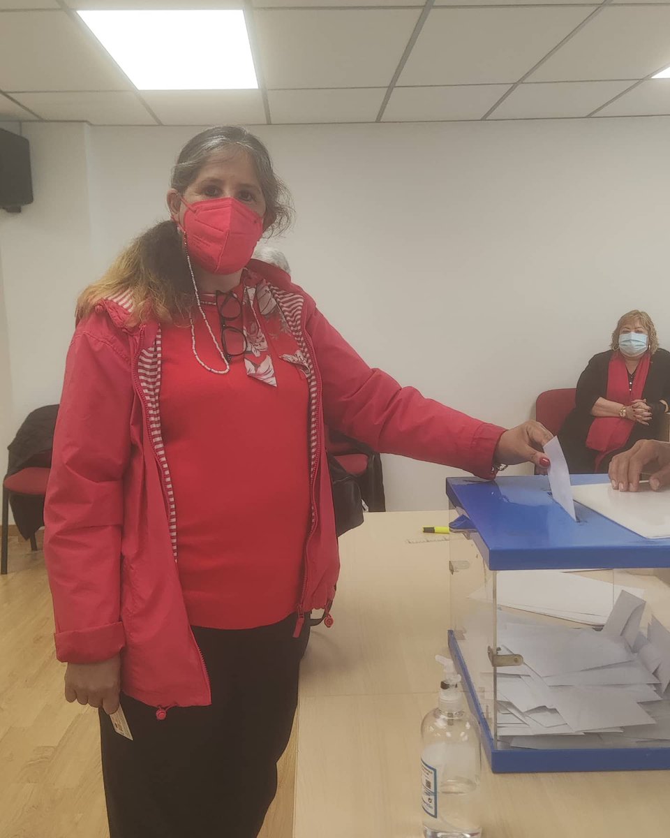 Cristinavigo28's tweet photo. YO VOTE HOY A Valentin González Formoso candidato a la secretaria xeral del PSOE convencida que lo que el partido socialista psoe necesita una persona como tú por eso tienes mi VOTO A GANAR A GANAR VIGO. #EuConValentin. https://t.co/awWYif55xR