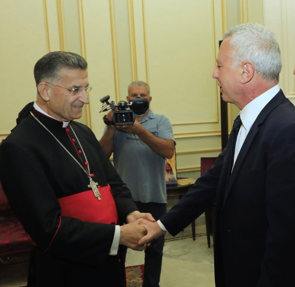 sleimanfrangieh's tweet photo. فرنجيه من بكركي: نحرص على علاقات جيدة مع الدول العربية واذا استقال قرداحي لن نسمي خلفاً له
https://t.co/YOyOAtighd https://t.co/YtCoH6Qarb