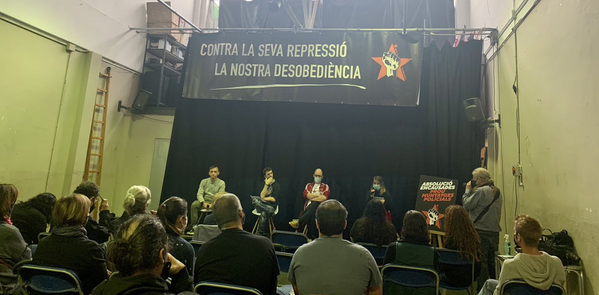 CDRCerdanyola recolzant a les <a href="/NouLledoners/">9+aLledoners</a> i a les tb encausades x <a href="/govern/">Govern de Catalunya</a> @Adrian__Sas i <a href="/MarcelVR1/">Marcel Vivet Regalón</a> Companyes <a href="/EduGB1970/">Edu ||*||</a> #MaiCaminareuSoles
#AbsolucióNouLledoners 
#AbsolucióTotal
#CDRenXarxa
