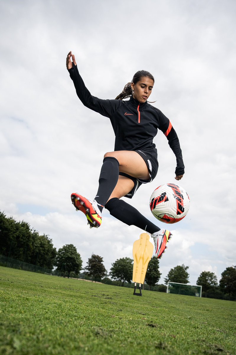 pacofoot's tweet photo. Motivation pack by @nikefootball ⚡️⚡️🔥 #nikefootball #motivationpack https://t.co/e1pn8spXmS