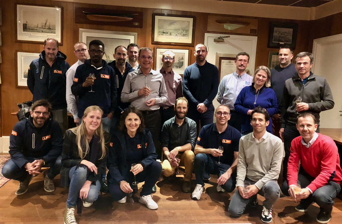 Hier, Sébastien avait réuni les membres du club partenaires Cap Agir Ensemble pour une journée spéciale où partage et convivialité en étaient les maîtres-mots.
Il est revenu sur son parcours, son engagement et sur ses projets futurs, avec en ligne de mire le <a href="/VendeeGlobe/">Vendée Globe</a> 2024 ⬇