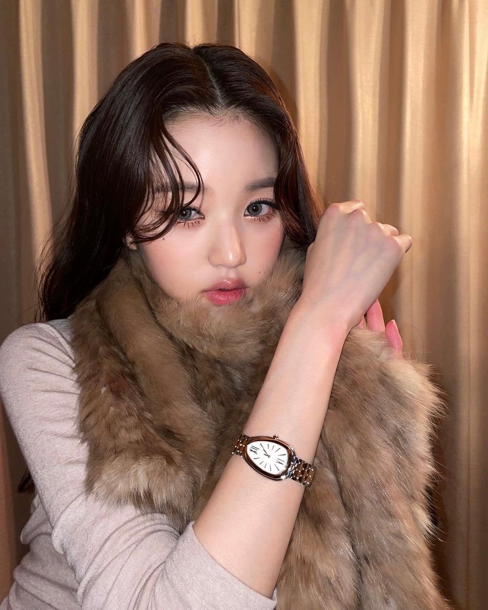 wonyoung pics tweet media