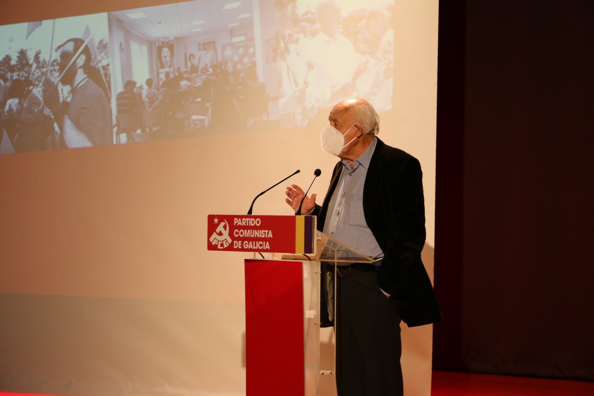 Manuel Peña-Rey, no acto do Centenario do PCG:

🎙️ "O Partido Comunista é o único que leva no seu ADN a loita contra o capitalismo. Por iso é máis necesario ca nunca para frear o cambio climático".