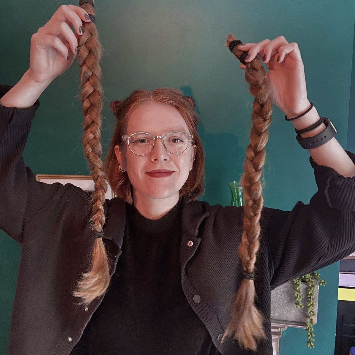 Cut my hair off the other week for @LPTrustUK!

If you’re interested in doing the same, find out how at littleprincesses.org.uk/donate-hair 💇‍♀️ 

Also, shout out to Nina at Hair Envy in #Wigan for being a top hairdresser! Find her on insta @hairbynin4 

#letitgrow #littleprincesstrust