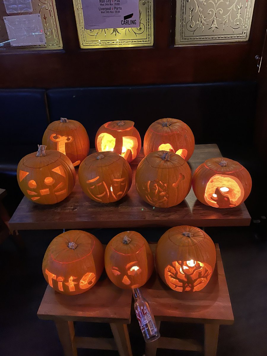 Incredible work by the family and friends of <a href="/ORLPub/">Old Red Lion Pub</a> for Halloween come and have a look! Featuring <a href="/TifoFootball_/">Tifo Football by The Athletic</a>