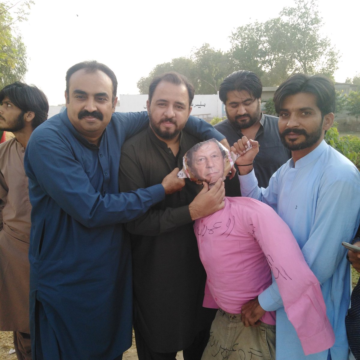 SardarClick's tweet image. On the special directive of Chairman @BBhuttoZardari , a massive protest was held by PPP Malir against rising inflation, unemployment at Malir press club
#MehngaPakistanNaManzoor #goimrango
@JunaidSaleemJD @PalwashaKhan18 @WaqarMehdiPPP1 @SaeedGhani1 @The_AbbasTalpur