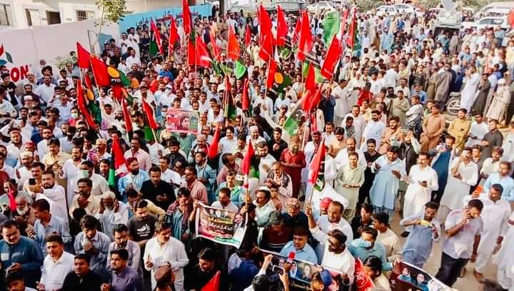 SardarClick's tweet image. On the special directive of Chairman @BBhuttoZardari , a massive protest was held by PPP Malir against rising inflation, unemployment at Malir press club
#MehngaPakistanNaManzoor #goimrango
@JunaidSaleemJD @PalwashaKhan18 @WaqarMehdiPPP1 @SaeedGhani1 @The_AbbasTalpur